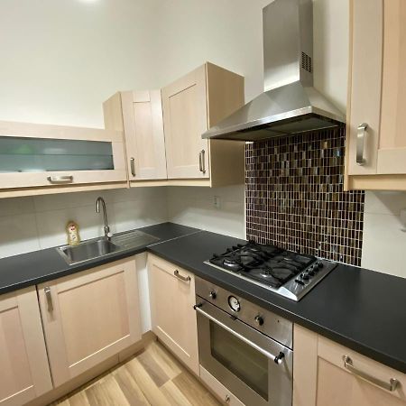 Spacious Apartment On Wenceslas Square Praga Exterior foto